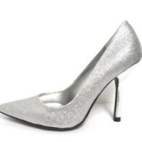 guess silver pumps